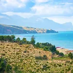 Casa Rossa Scopello 아파트 *