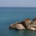 Casa Rossa Scopello 아파트